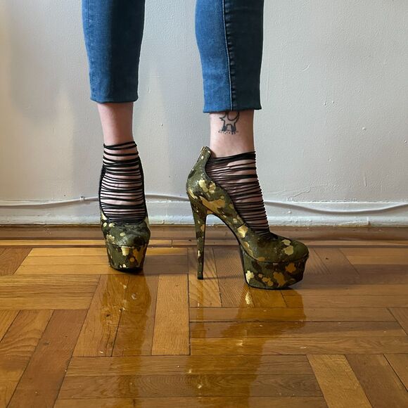 London Trash Ceres Camouflage Green Plagform 6 inch heel - Picture 2 of 7